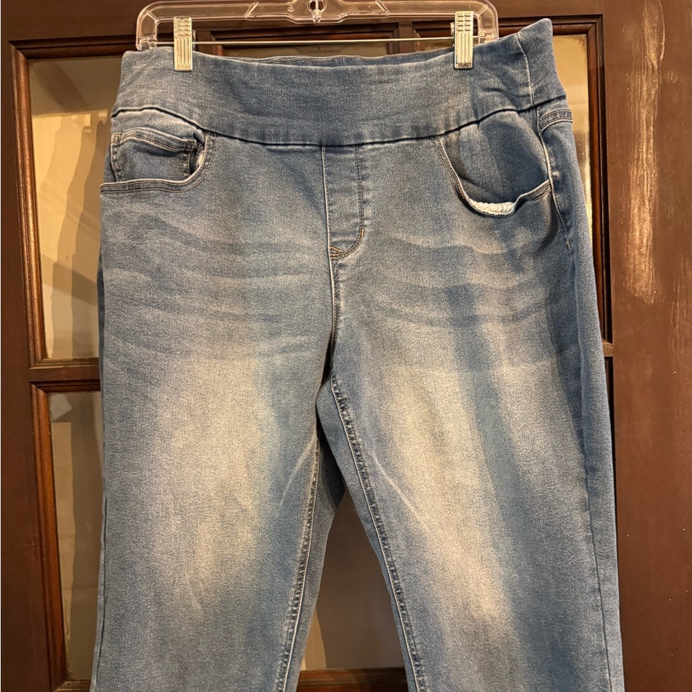 Women’s Hi-rise Capris-size 16 W